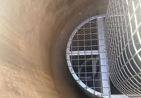 Deflector Ladderway